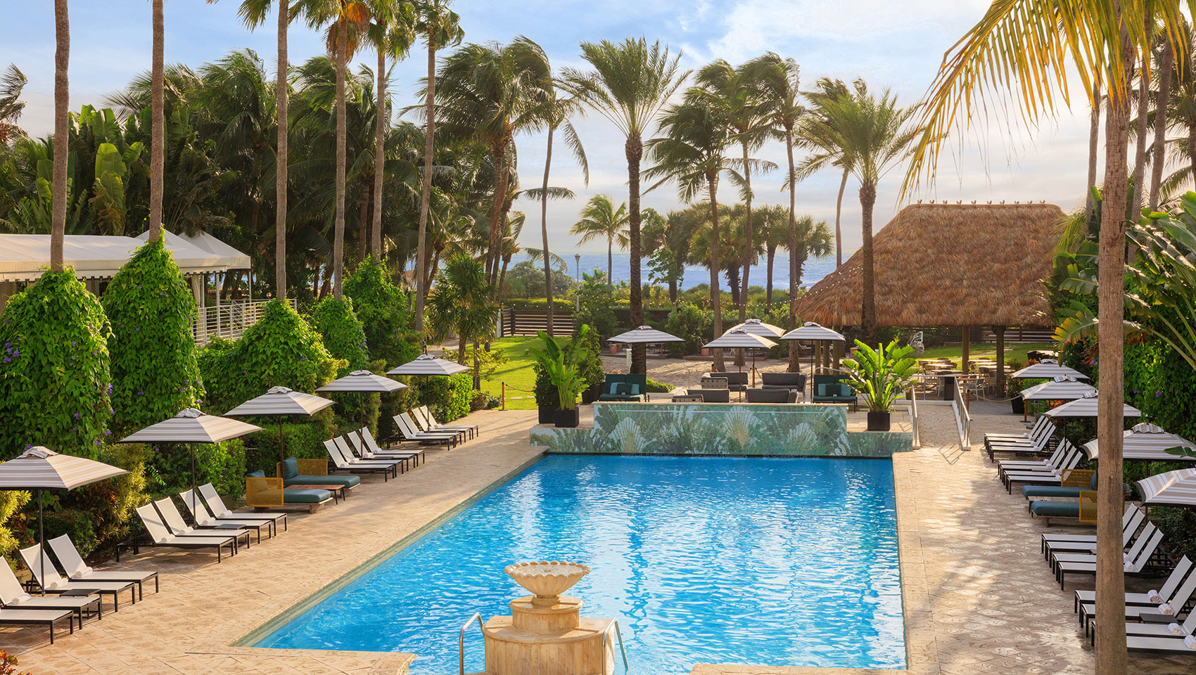 pool and bar at surfcomber